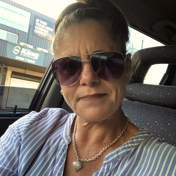 Meet your Posher, Rachael - Picture 1 of 1